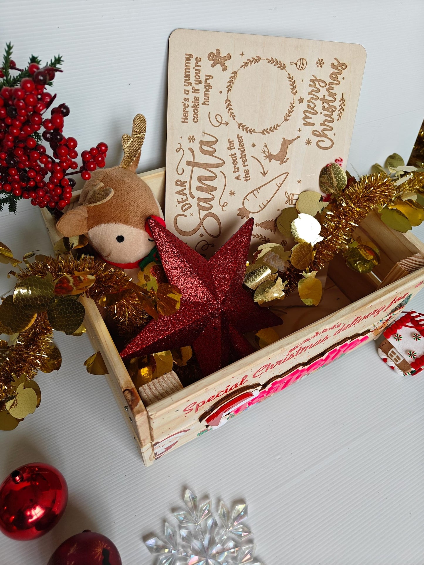 Personalised Christmas Crate | Wooden Santa Crate for Familie