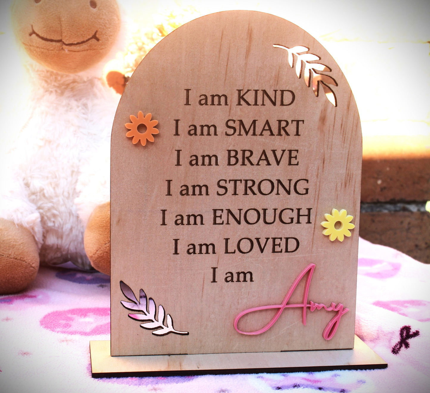 Personalized Daisy Flower affirmation arch