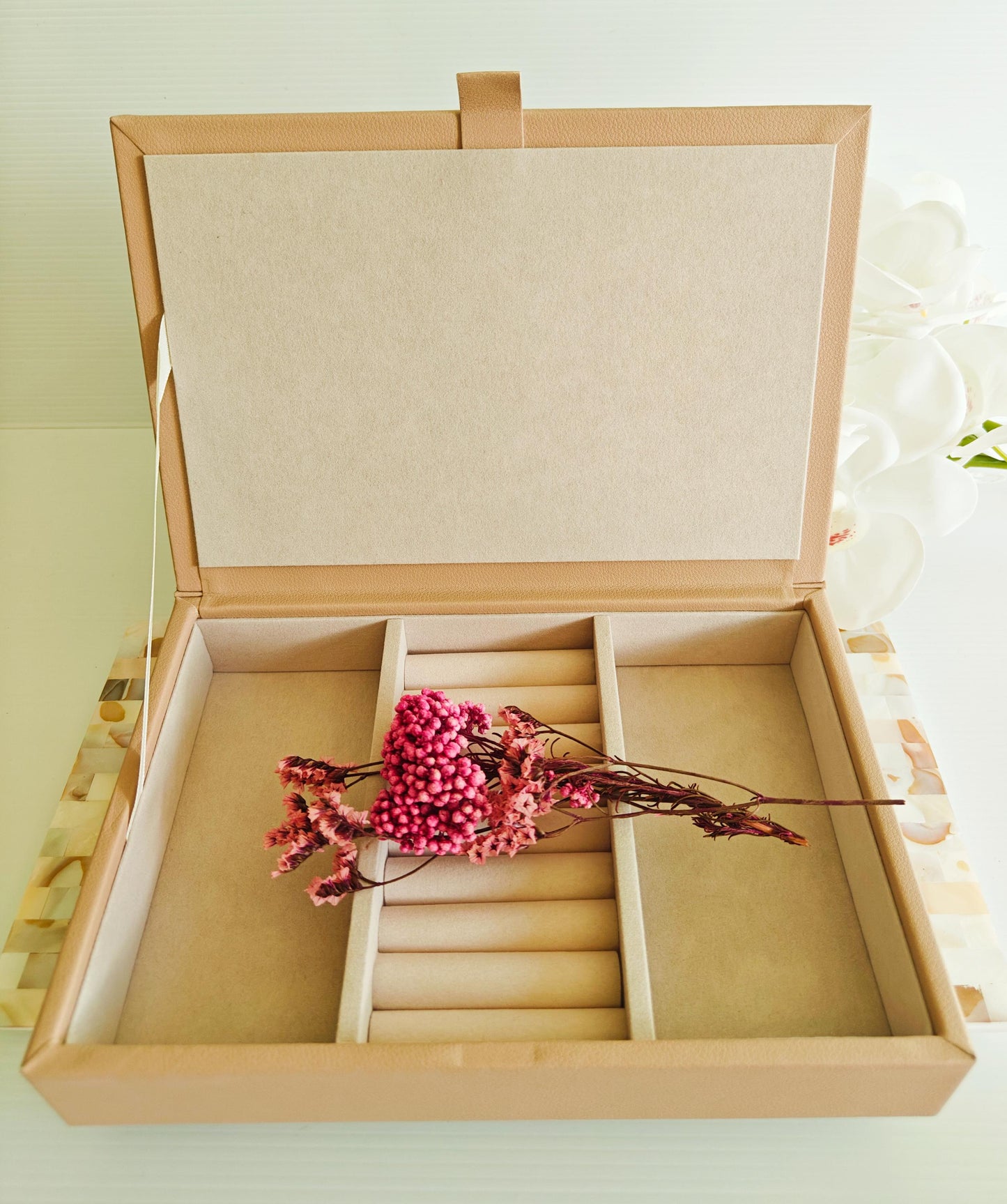 Daisy Personalized Jewellery Box